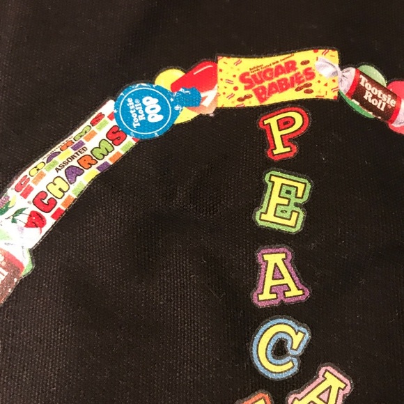 🍭 Peace Love & Candy Tote - Picture 4 of 7